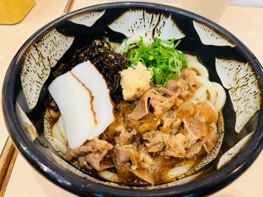 ぶっかけうどんふるいちの肉ぶっかけうどん